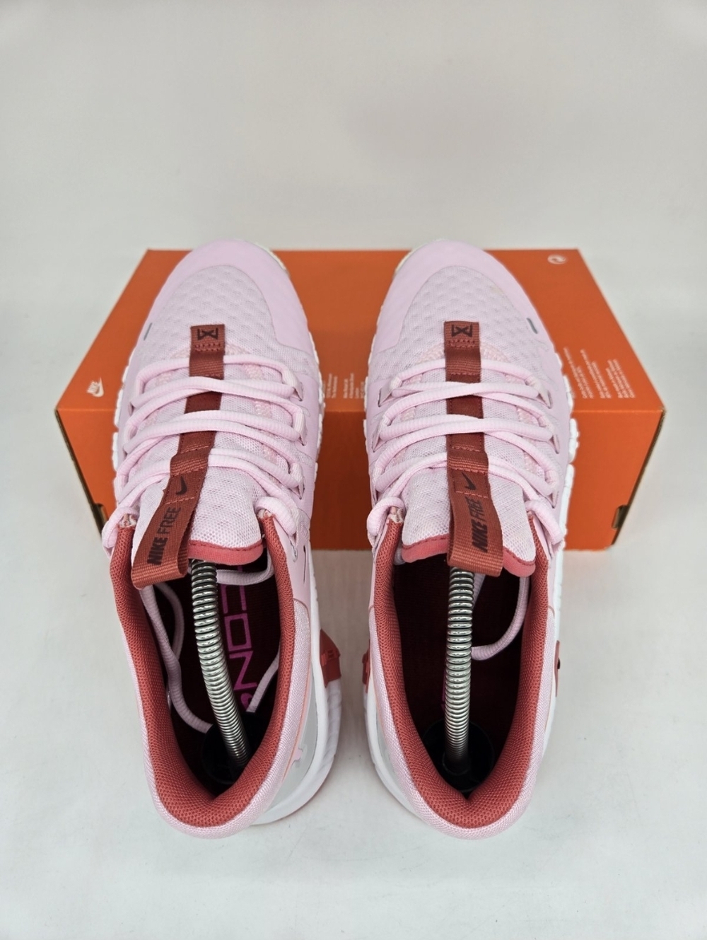 Nike Women's Free Metcon 5 Premium Pink Foam Women's Workout Shoes Size 7.5 - Picture 5 of 8